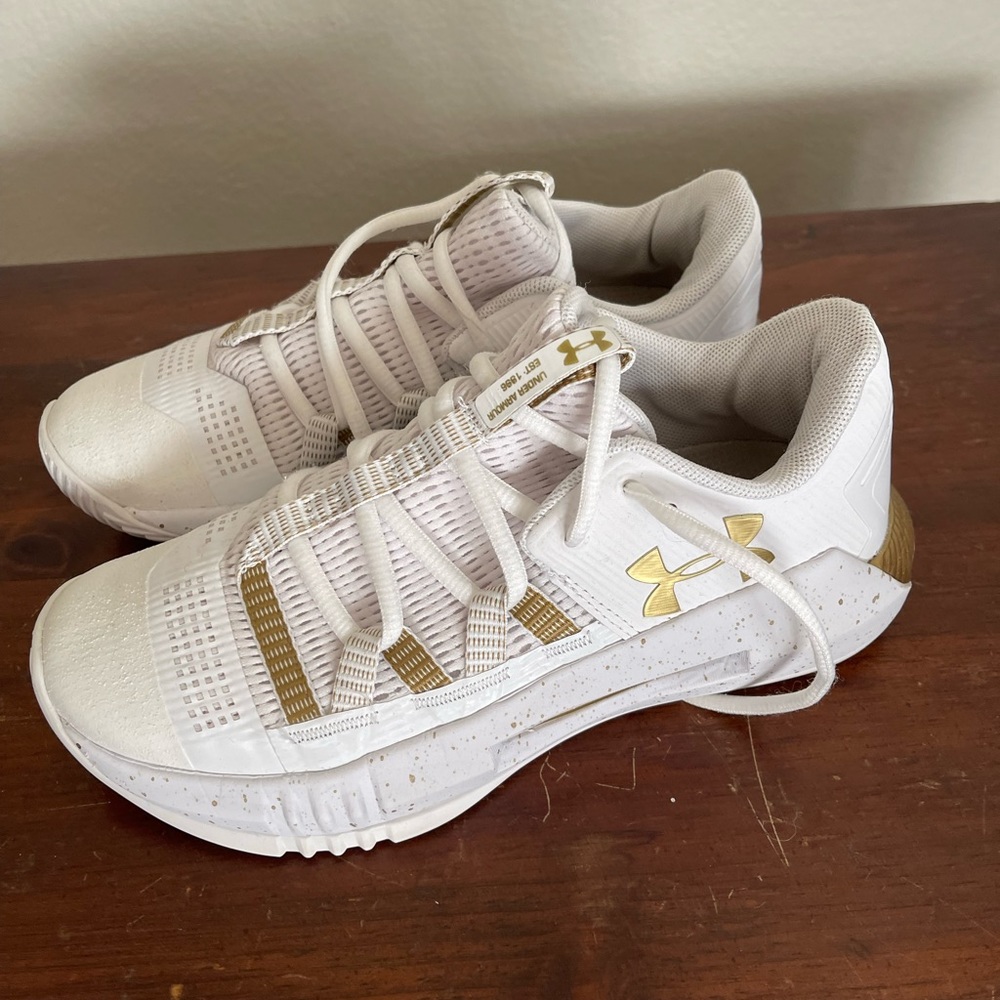 Girls volleyball shoes in very good condition. Used for 3 months only